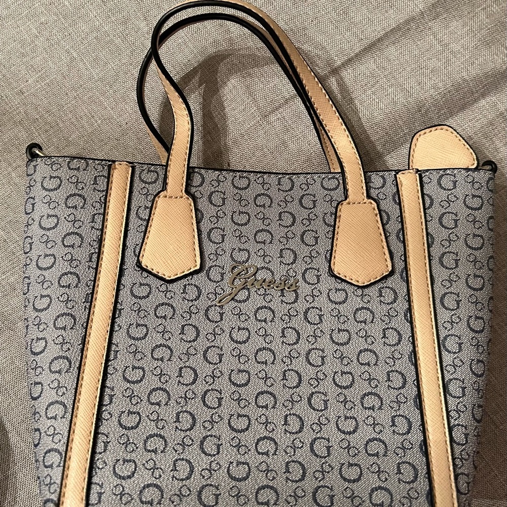Guess purse